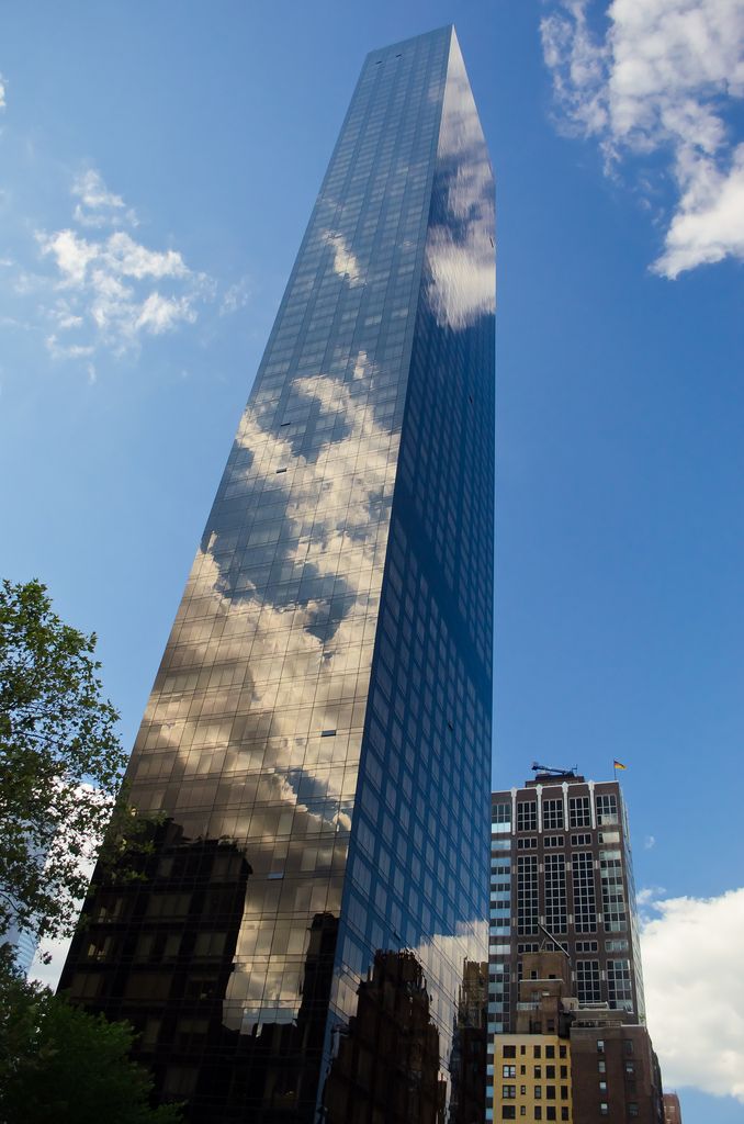 The Trump World Tower 845 United Nations Plaza Midtown East condos